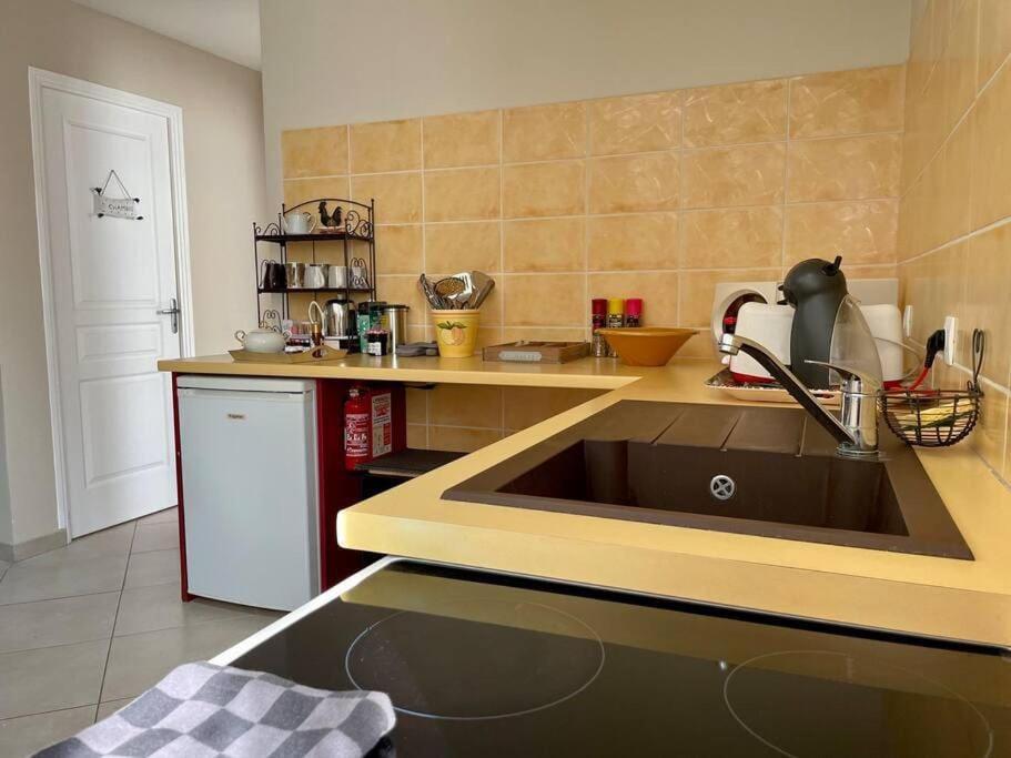 Logis Saint-Martin By Melrose Appartement Buitenkant foto